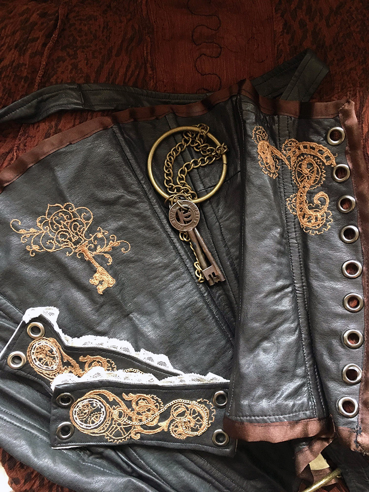 Steampunk corset and cuffs #steampunk #victorian #corset #embroidery