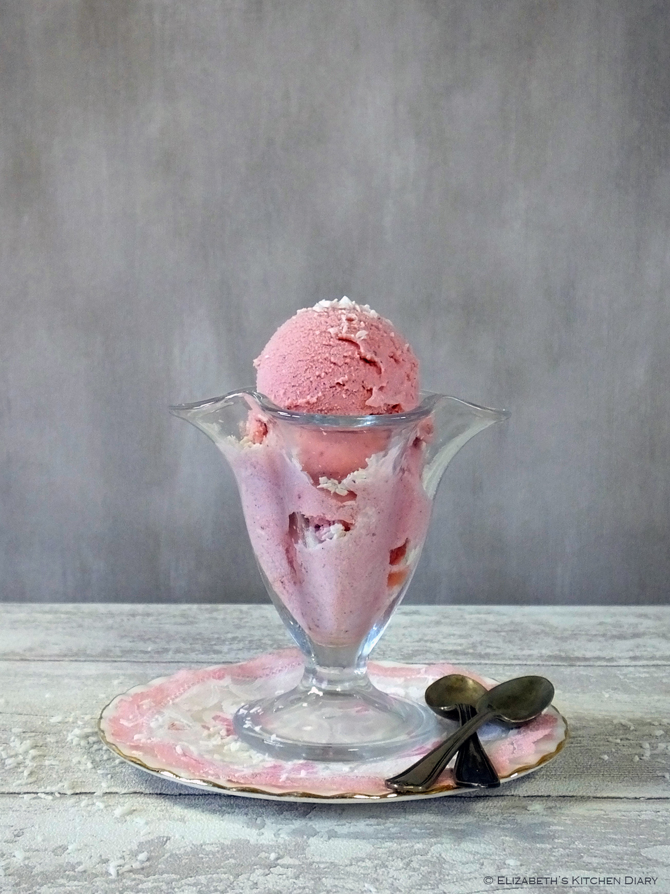 Strawberry Vanilla Bean Coconut Ice