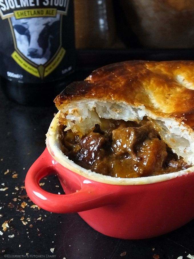 Slow cooker Beef and ale casserole recipe - Slow cooker recipes