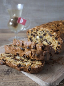 Fruity Classic Yogi Tea Loaf