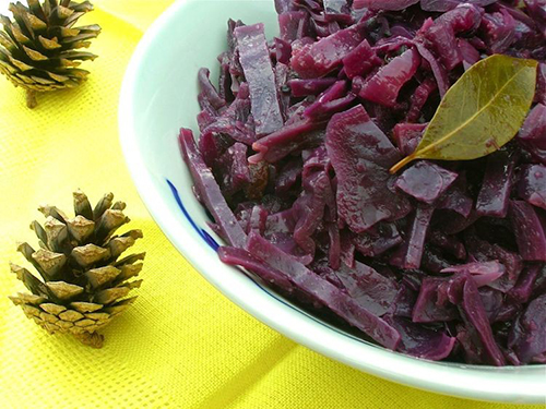 Braised Red Cabbage by Tin & Thyme