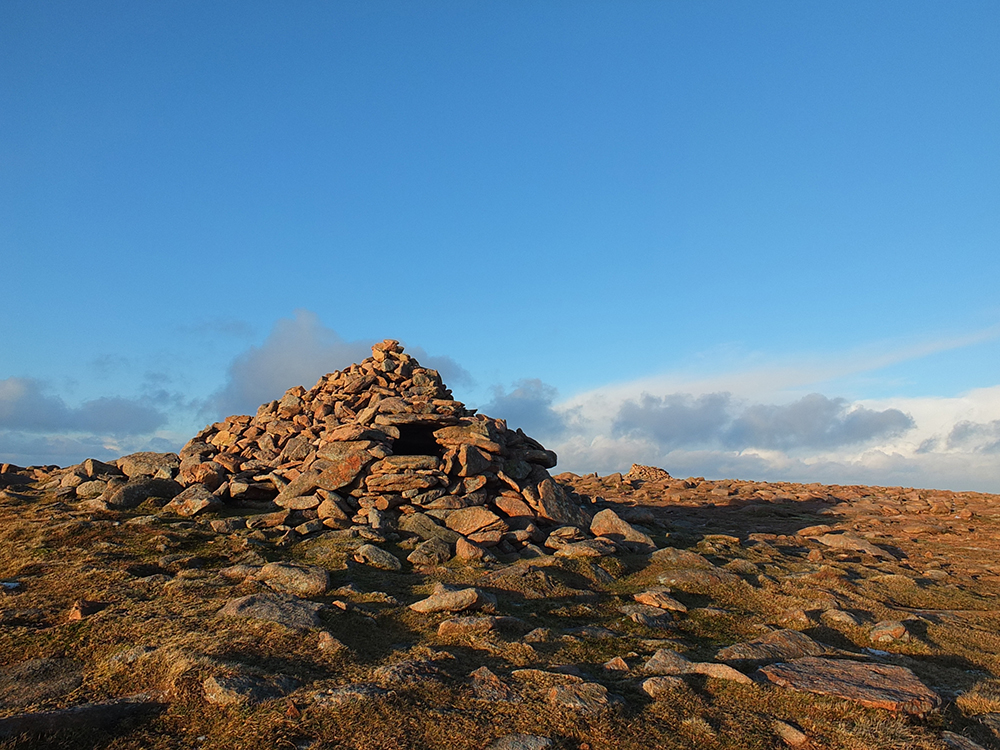 Ronas Hill Neolithic Cairn, Shetland