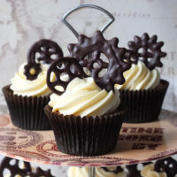 Dark Chocolate & Bourbon Vanilla Steampunk Cupcakes