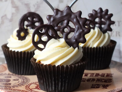 Dark Chocolate & Bourbon Vanilla Steampunk Cupcakes