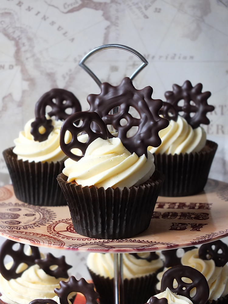 Dark Chocolate & Bourbon Vanilla Steampunk Cupcakes