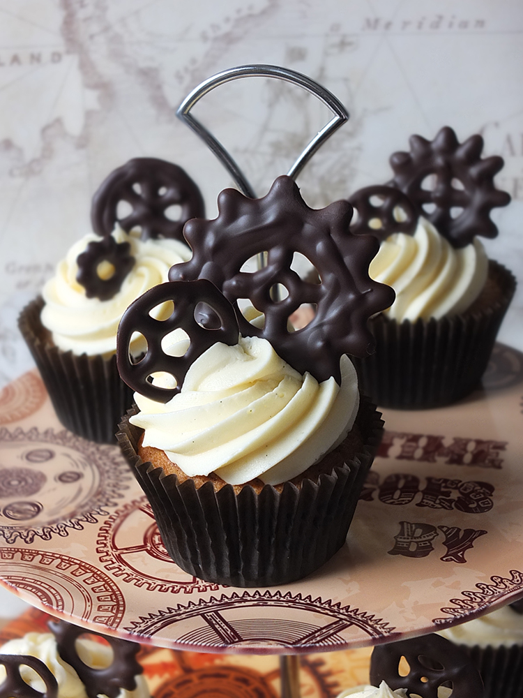 Dark Chocolate & Bourbon Vanilla Steampunk Cupcakes