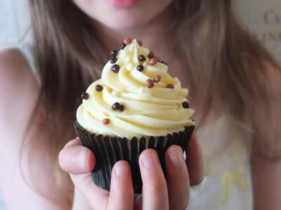 Chocolate and Vanilla Cupcakes