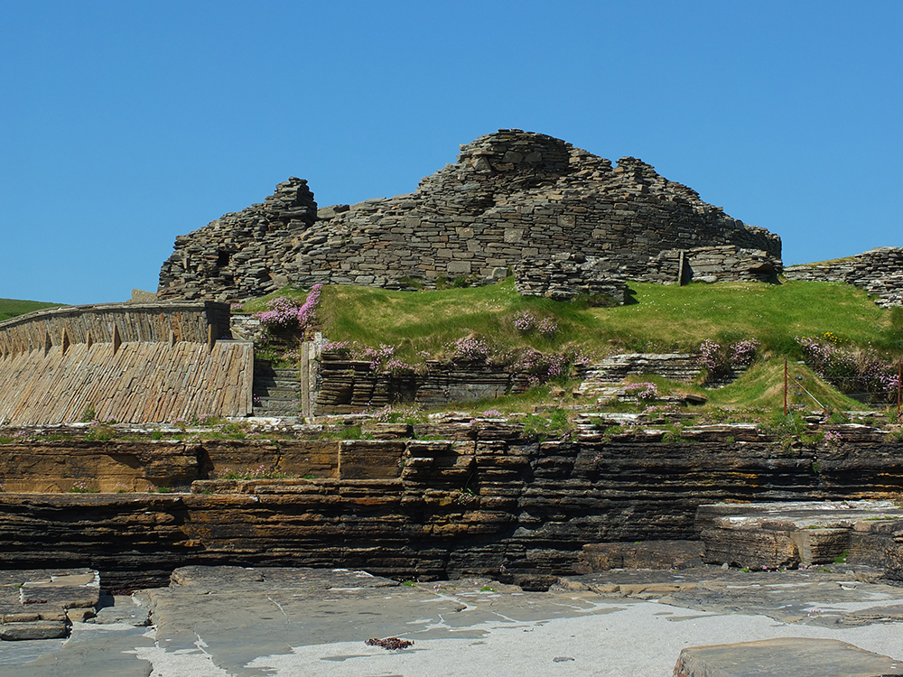 MidHowe Cairn and Broch, Orkney Islands