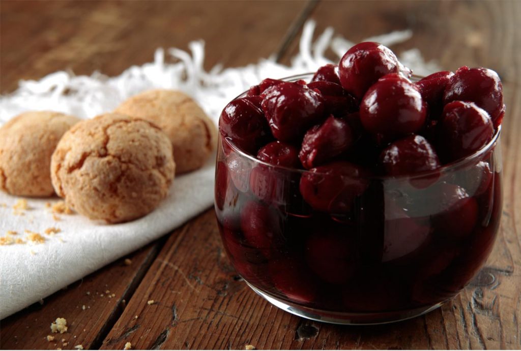 Sassello Amaretti Biscuits and Cherries