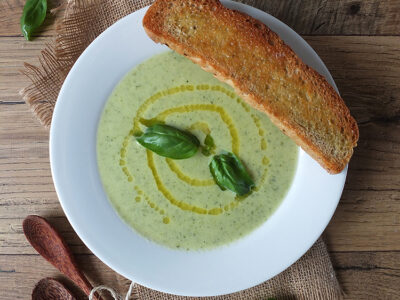 Courgette and Basil soup with Focaccia Toast