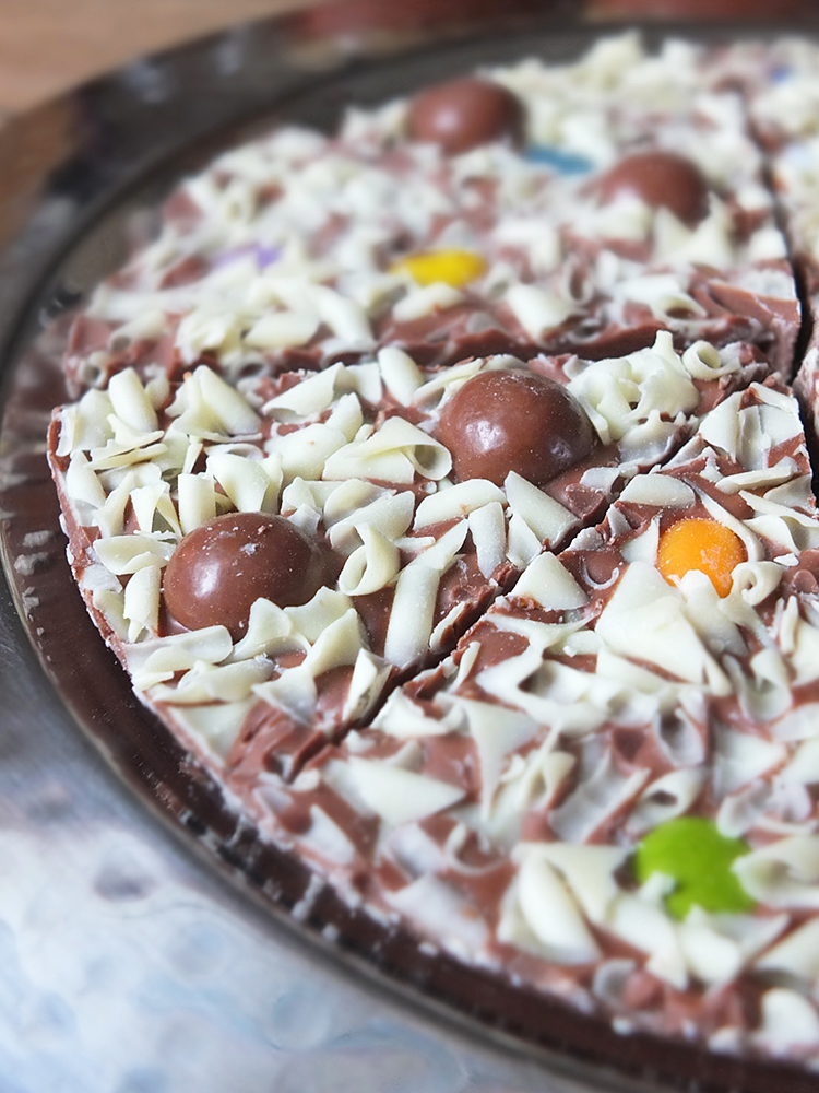 Delicious Dilemma Chocolate Pizza 10 