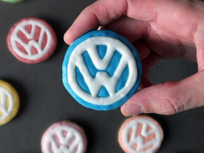 Volkswagen Logo Sugar Cookies - a step by step tutorial