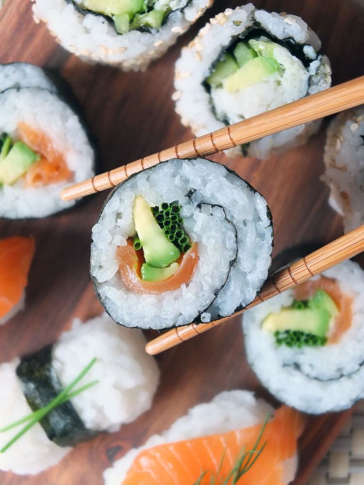 Tackle eternally chemicals Smoked Salmon and Avocado Maki Sushi Rolls - Elizabeth's Kitchen Diary
