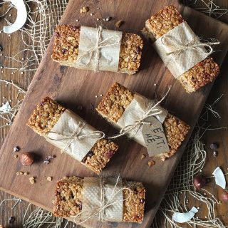 Gluten-Free Granola Bars with Hazelnut, Coconut & Quinoa