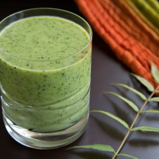 Healthy Green Smoothie Recipe by Spice Drops