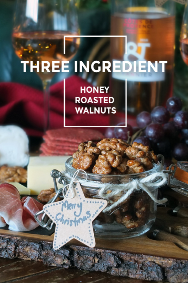 Honey Roasted Walnuts - an edible DIY Christmas Gift #Christmas #walnuts #diygift #walnutrecipe