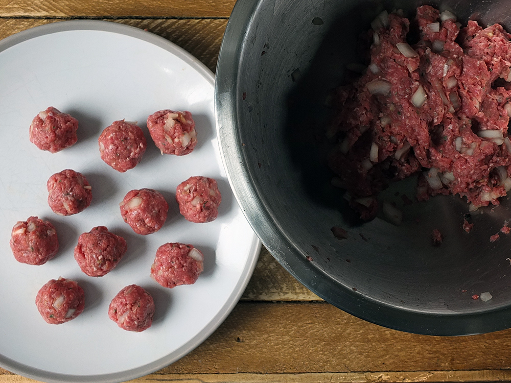 How to make homemade meatballs from scratch