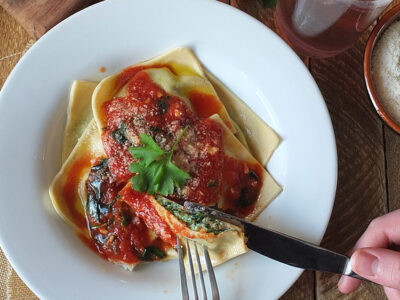 Spinach and Ricotta Ravioli with Tomato Sauce