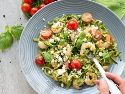 PESTO ZUCCHINI NOODLES WITH SHRIMPS AND FETA