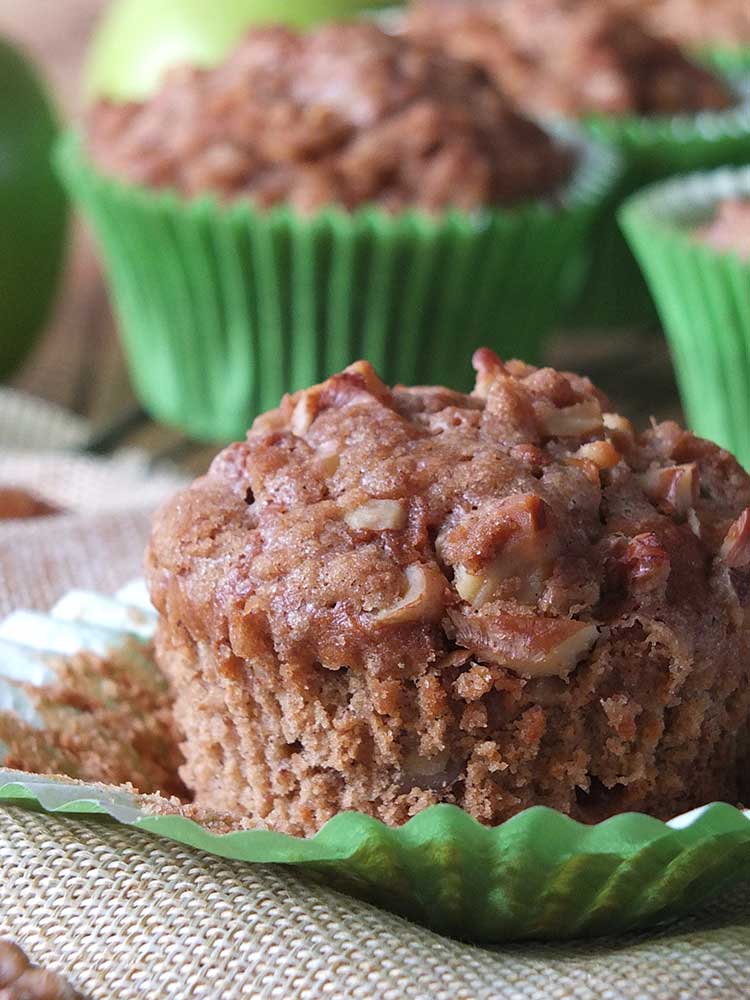 Apple Muffins with Cinnamon-Walnut Streusel Topping