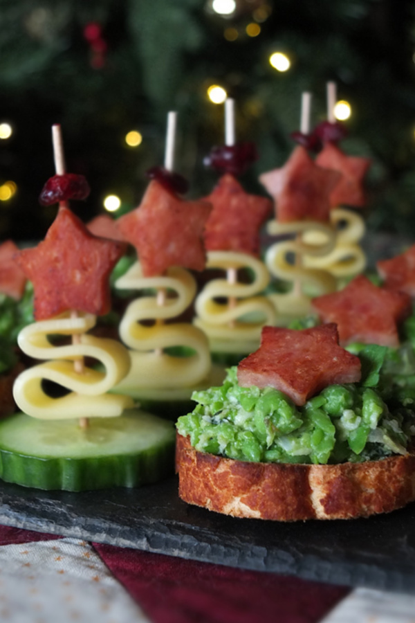 asy to make Christmas Canapes! #christmas #canape #peas #SPAM