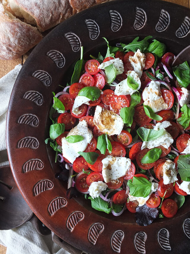 Tomato & Mozzarella Salad with Himalayan Pink Salt Elizabeth's