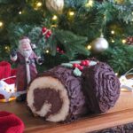 This Bûche de Noël or Christmas Log is a rather delicious festive treat, and it's easy to make too! #christmas #BuchedeNoel #swissroll #baking