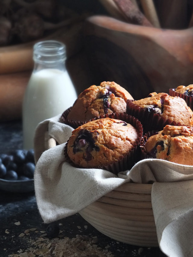 How to make Blueberry Muesli Muffins - Elizabeth&amp;#39;s Kitchen Diary