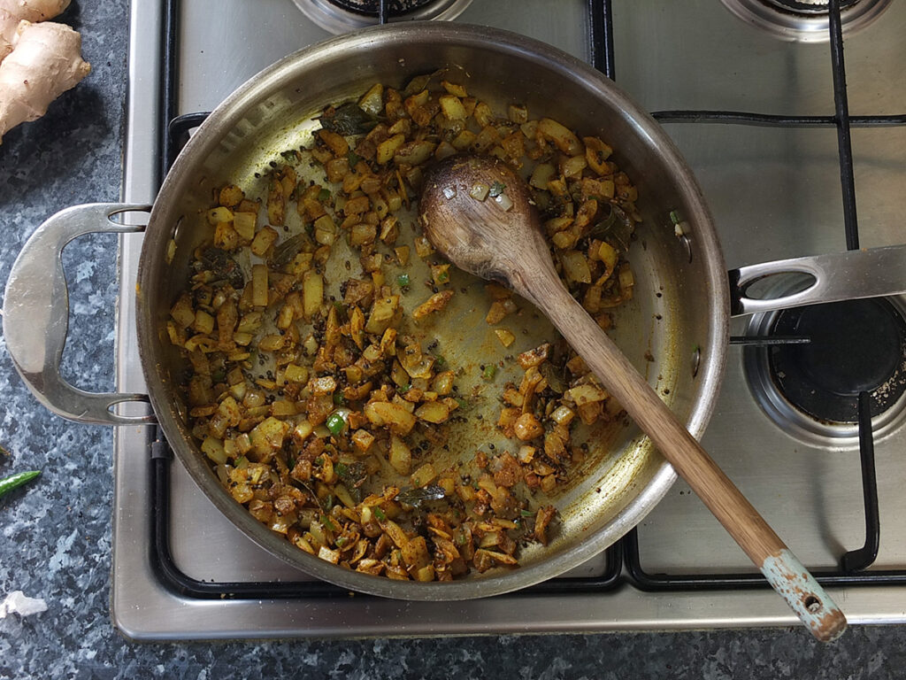 how to make an easy lamb curry step 2 image