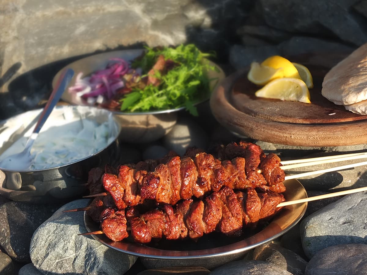 picture of the ingredients needed for this barbecue lamb recipe