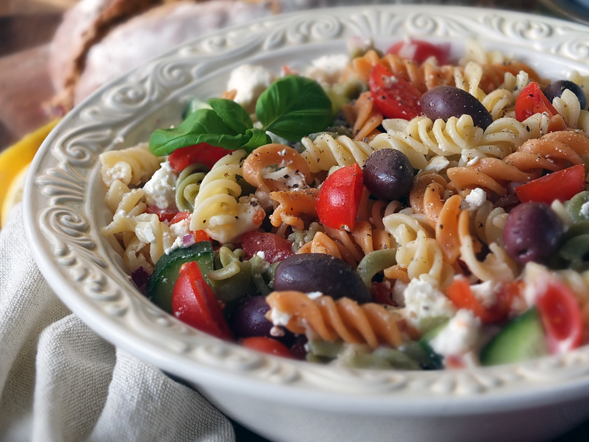 Easy Greek Pasta Salad Recipe