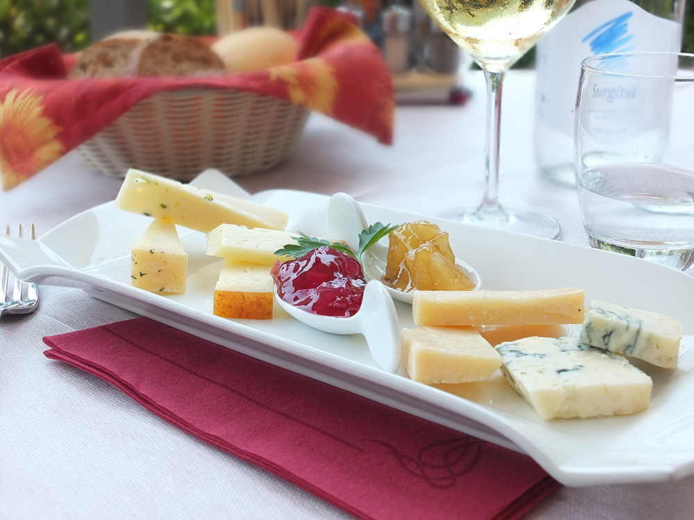 Cheese platter Antica Croce Tenno