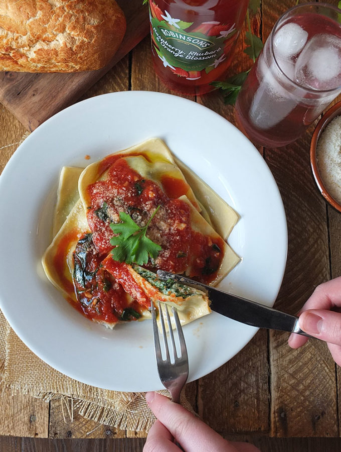 Spinach and Ricotta Ravioli with Tomato Sauce