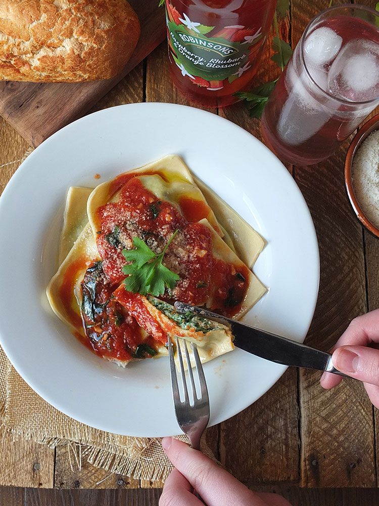 Spinach and Ricotta Ravioli with Tomato Sauce