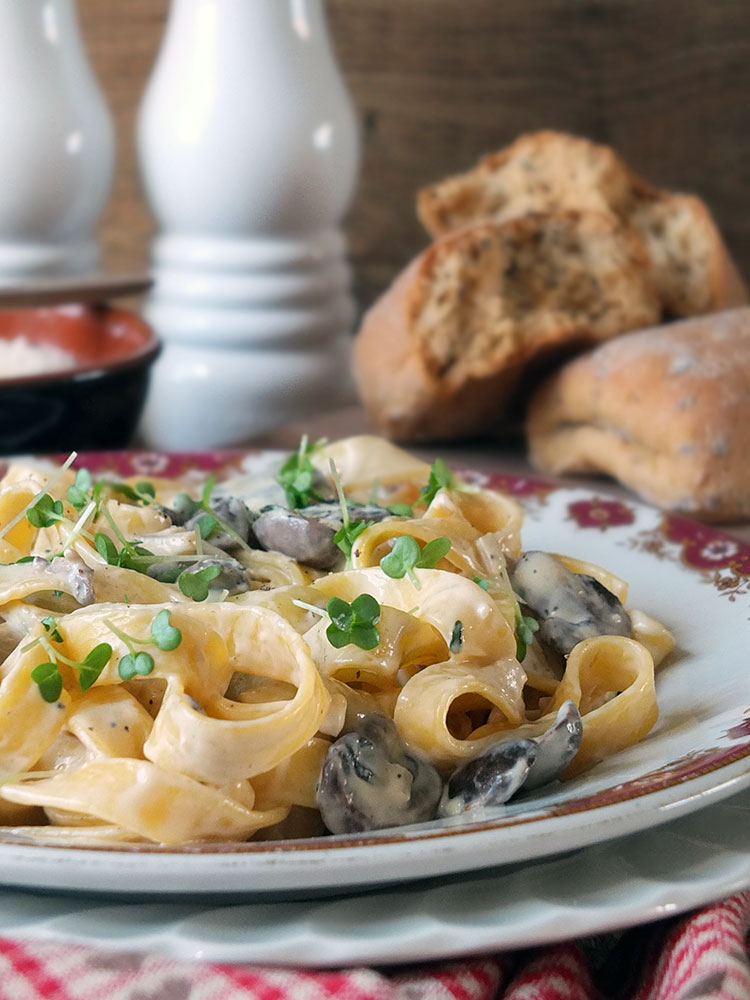 Gluten Free Tagliatelle with a Creamy Mushroom, White Wine & Thyme