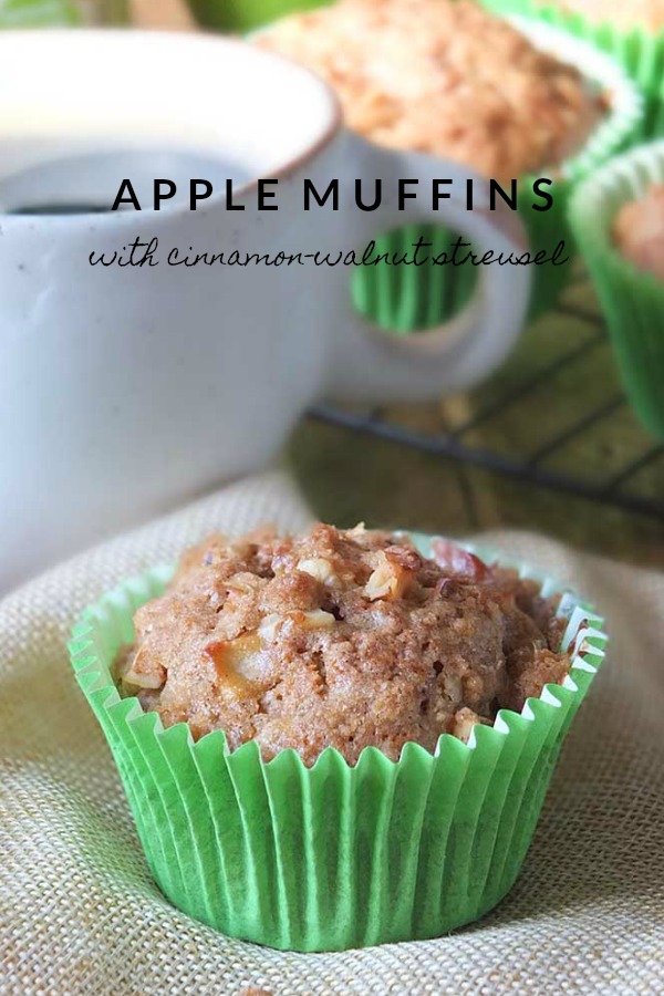 Apple Muffins with Cinnamon-Walnut Streusel Topping #apple #muffin #recipe