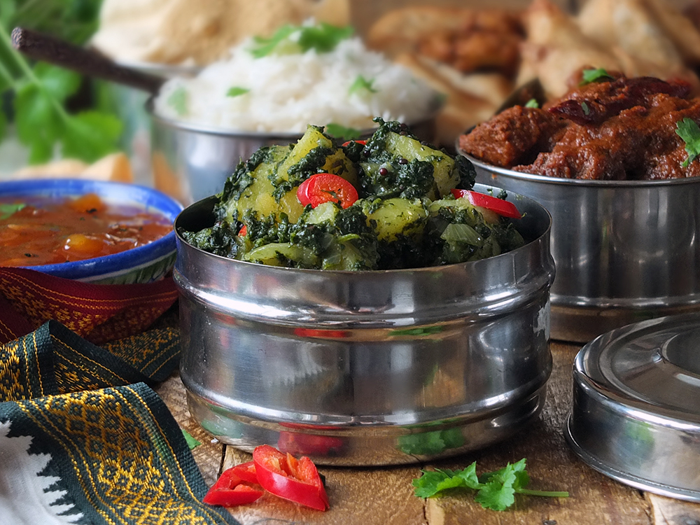 Saag Aloo - spinach and potato curry recipe