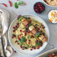 This SPAM® BBQ kebab recipe is super easy to whip up for any last minute BBQs you might be hosting this summer. Cubes of squeaky Halloumi cheese marinaded in chilli, parsley, cumin and coriander are threaded onto skewers with red onion, green pepper and sizzling SPAM®. #bbq #pork #kebab